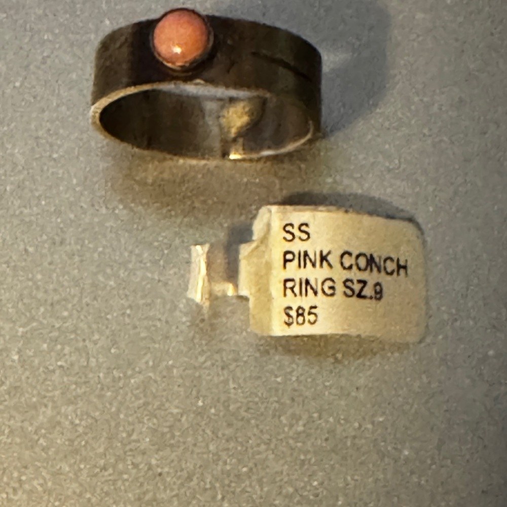 Elegant Pink Conch Silver Ring